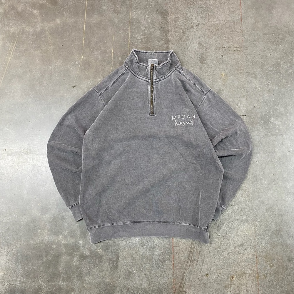Vintage Megan’s Bridesmaid Embroidered Quarter Zip Sweatshirt Faded Grey Men’s M